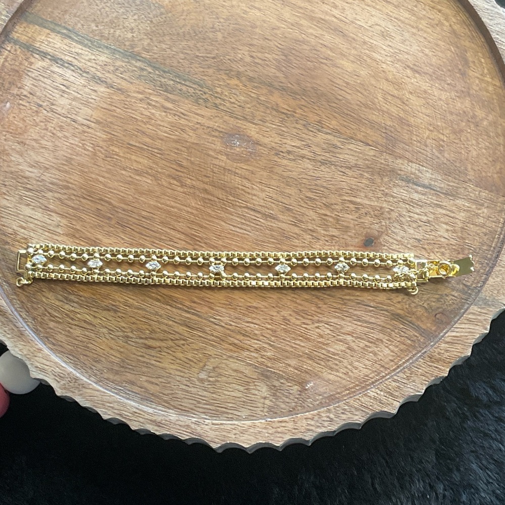 Sorrelli Gold Bracelet with Crystal Details - Picture 2 of 4